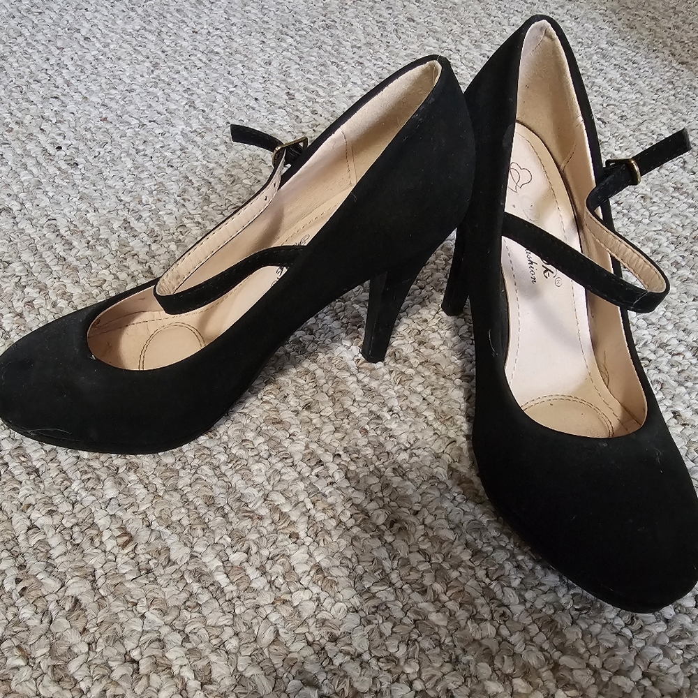 Black heels
